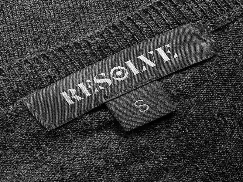 Sweatshirt neck label